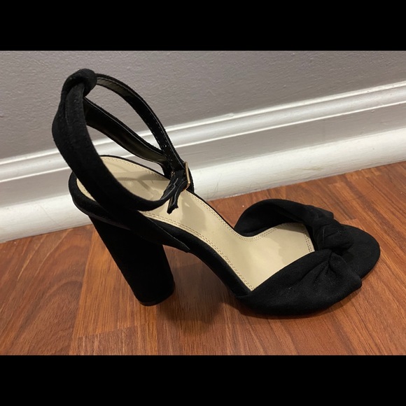 High heels - Picture 4 of 6